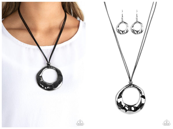 Black necklace – string, salamander theme