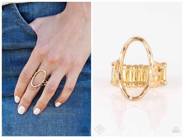 Center Chic - Gold Ring