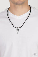 Pharaohs Arrow - Black Urban Necklace