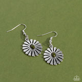 Delectably Daisy - Green Earring