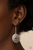 Delectably Daisy - Green Earring