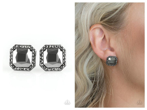 Act Your AGELESS - Black Post Earring