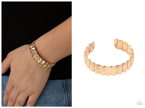 Across The HEIR-Waves - Gold Bracelet