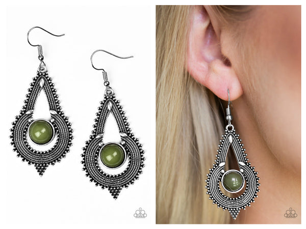 Zoomin Zumba - Green Earring