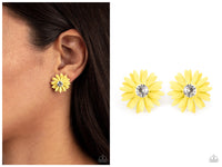 Sunshiny DAIS-y - Yellow Post Earring